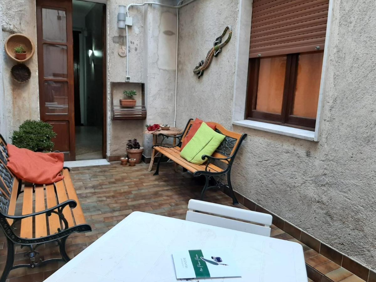 Appartamento Il Vecchio Piano Castrovillari Esterno foto