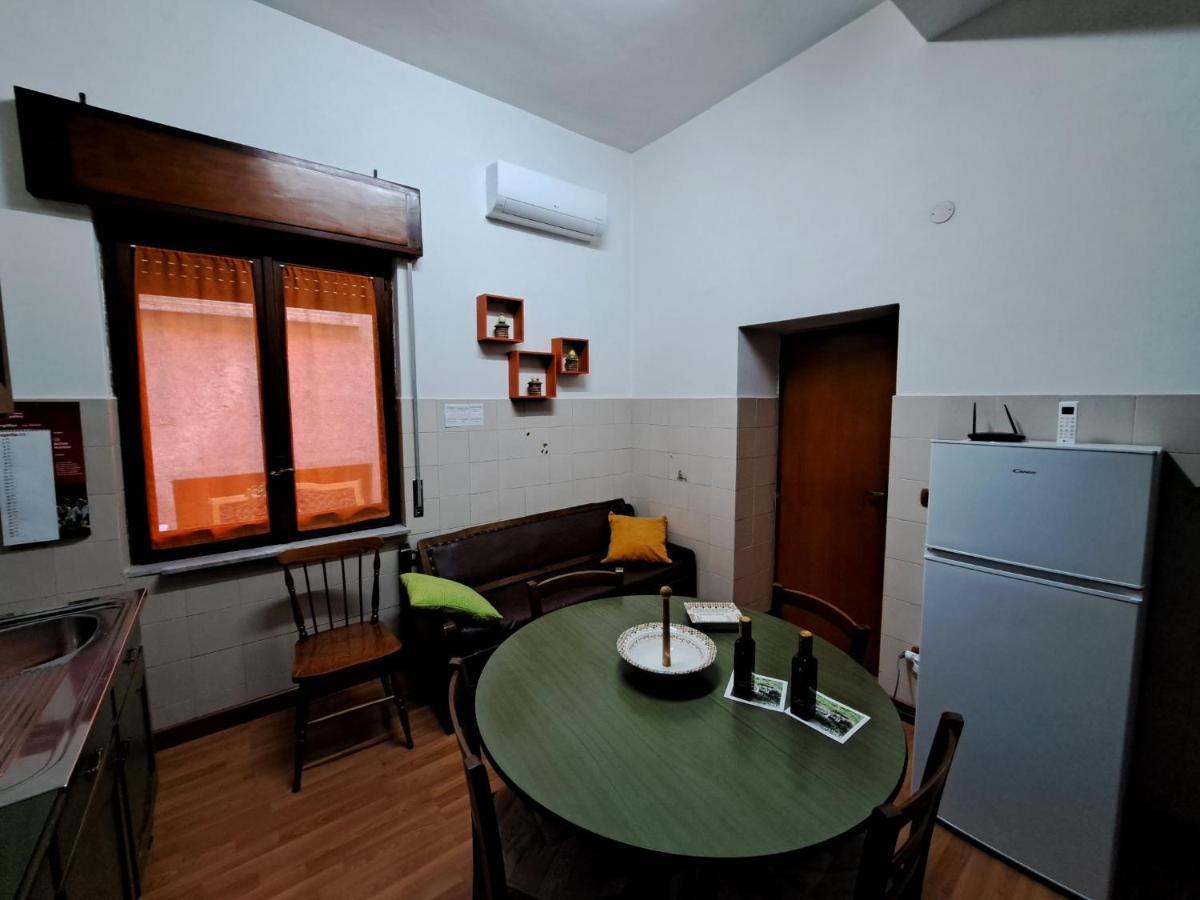 Appartamento Il Vecchio Piano Castrovillari Esterno foto